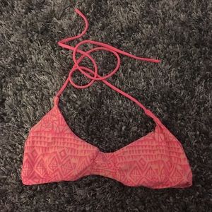 Hot pink reversible bikini top w/ no padding